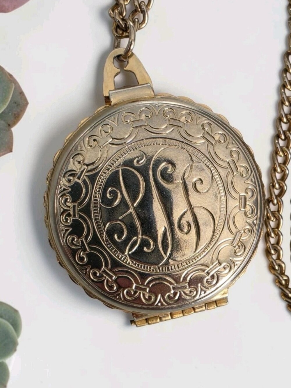 Vintage Gold Tone Photo Locket Pendant Scroll Engraved Monogram 24" Necklace